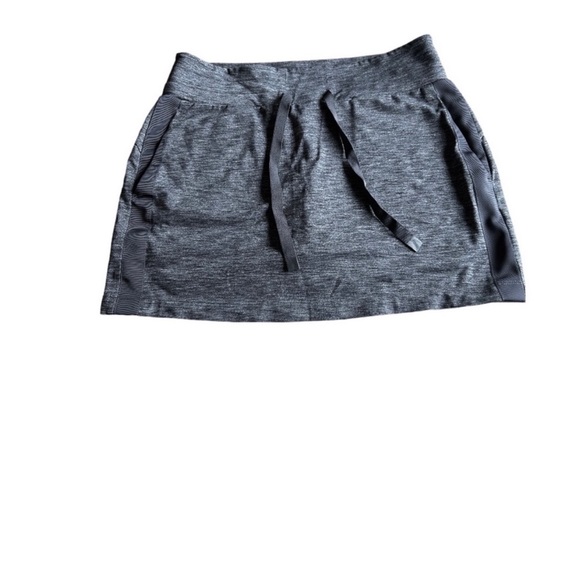 ATHLETA grey Skorts size M new condition! - Picture 1 of 8